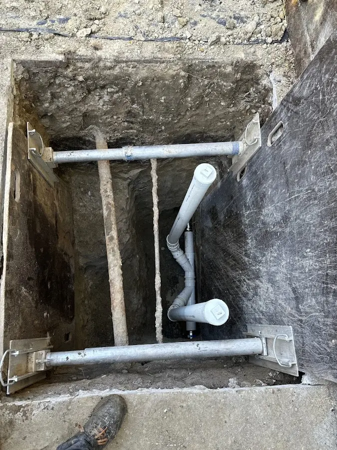 Experienced plumber completing Gas Line Repair work in Shaw Heights